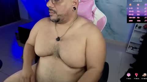 Snapshot of jacoob_woods chatting on 05-26-26, 12:56 daddy sir master bear online show from 05-26-26, 12:56