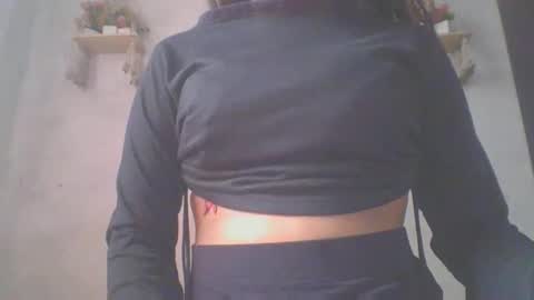 jacqueline_fernandez online show from 11-04-25, 07:07