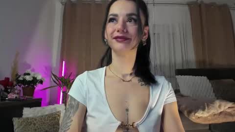 Jacqueline online show from 03-25-26, 03:01