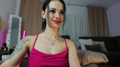 Snapshot of jacquelinehex chatting on 05-17-26, 01:58 Jacqueline online show from 05-17-26, 01:58