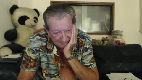 Snapshot of jacques_de_france chatting on 02-25-25, 04:35 Jacques online show from 02-25-25, 04:35
