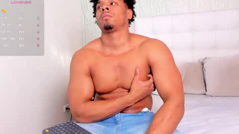 Snapshot of jacub_micke chatting on 05-01-26, 01:43 Jacub online show from 05-01-26, 01:43