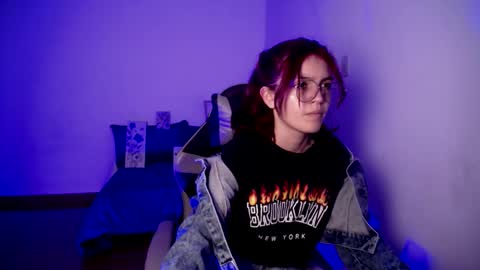 Snapshot of jade__777 chatting on 11-04-25, 12:37 jade__777 online show from 11-04-25, 12:37