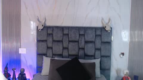 Snapshot of jade_fg chatting on 10-21-25, 12:06 Sara online show from 10-21-25, 12:06