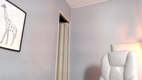 Snapshot of jade_scarllet chatting on 12-31-24, 07:10 karlla scarlet online show from 12-31-24, 07:10