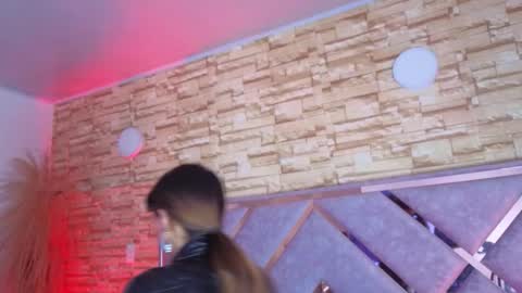 jade white  online show from 03-06-26, 01:18