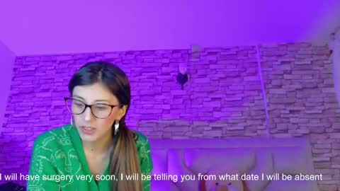 jade white  online show from 05-06-26, 12:32