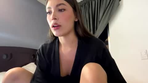 Snapshot of jade_ws chatting on 07-06-26, 12:40 Jade online show from 07-06-26, 12:40