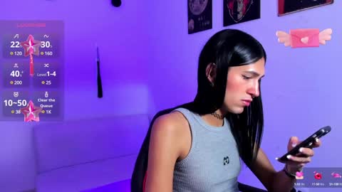 Jade Benett online show from 12-21-24, 01:04