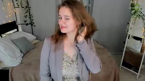 Jade online show from 07-31-26, 07:13
