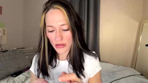 sexyeyes neverlie  online show from 03-18-26, 06:33