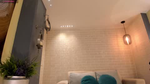 JADE EVANS online show from 01-27-25, 02:20