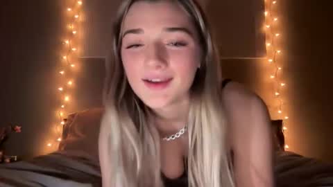 Jade james online show from 12-17-25, 05:46