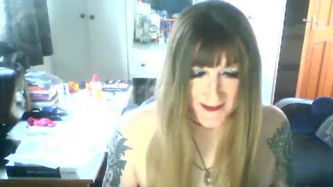 Snapshot of jadeladyboyminx chatting on 01-27-25, 10:38 Jademinx online show from 01-27-25, 10:38