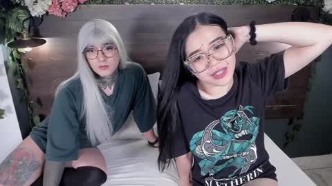 Snapshot of jadeykhada chatting on 01-28-25, 11:28 Jade  Khada online show from 01-28-25, 11:28