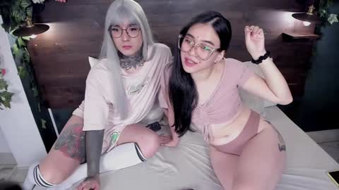 Snapshot of jadeykhada chatting on 01-31-25, 11:35 Jade  Khada online show from 01-31-25, 11:35
