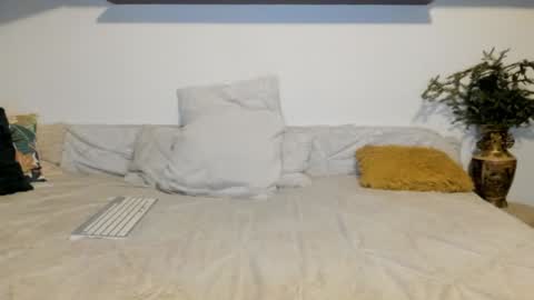 elena online show from 12-22-24, 02:39