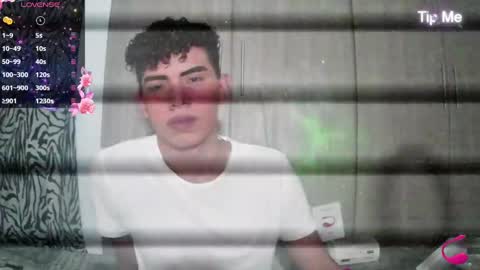 javi15  online show from 12-08-24, 04:46