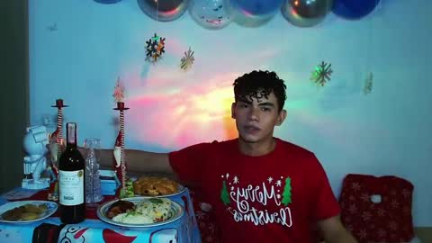 javi15  online show from 12-25-24, 02:03