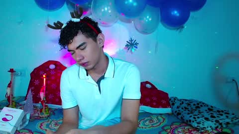 javi15  online show from 12-26-24, 06:52