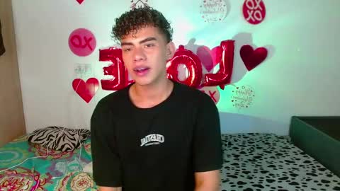 javi15  online show from 03-09-25, 01:46