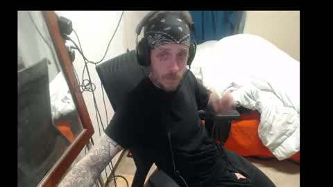 Snapshot of jake265897 chatting on 06-30-26, 04:13 showingitoff online show from 06-30-26, 04:13