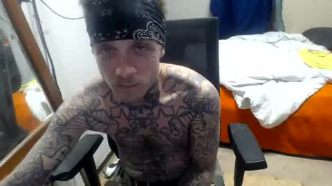 Snapshot of jake265897 chatting on 08-06-26, 06:04 showingitoff online show from 08-06-26, 06:04