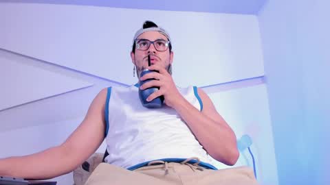 Jake  online show from 04-10-26, 03:01