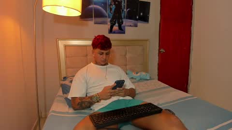 Snapshot of jake_pons chatting on 12-17-24, 02:23 Jake Pons online show from 12-17-24, 02:23