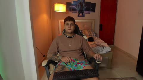 Snapshot of jake_pons chatting on 12-21-24, 03:47 Jake Pons online show from 12-21-24, 03:47