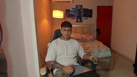 Snapshot of jake_pons chatting on 01-07-25, 01:38 Jake Pons online show from 01-07-25, 01:38