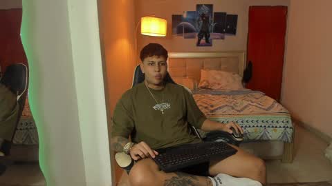 Snapshot of jake_pons chatting on 01-21-25, 09:57 Jake Pons online show from 01-21-25, 09:57