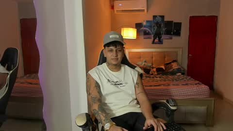 Snapshot of jake_pons chatting on 03-08-25, 03:39 Jake Pons online show from 03-08-25, 03:39