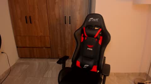 Snapshot of jake_pons chatting on 09-10-25, 02:33 Jake Pons online show from 09-10-25, 02:33