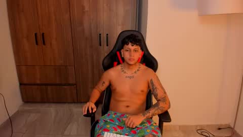 Snapshot of jake_pons chatting on 09-20-25, 03:07 Jake Pons online show from 09-20-25, 03:07