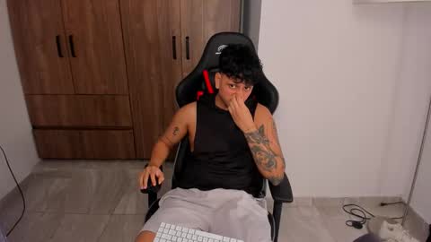 Snapshot of jake_pons chatting on 09-26-25, 03:54 Jake Pons online show from 09-26-25, 03:54