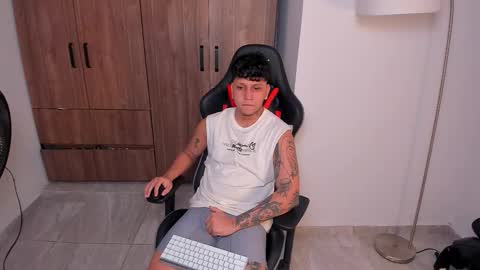 Snapshot of jake_pons chatting on 11-27-25, 11:23 Jake Pons online show from 11-27-25, 11:23