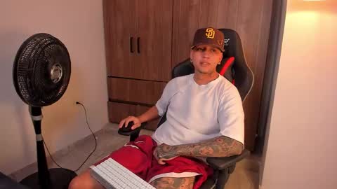 Snapshot of jake_pons chatting on 03-04-26, 09:15 Jake Pons online show from 03-04-26, 09:15