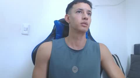 Hi guys im new 3 online show from 03-02-26, 06:15