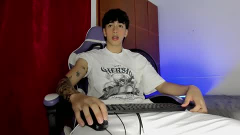 Snapshot of jake_tripp__ chatting on 03-06-26, 04:09 jake online show from 03-06-26, 04:09