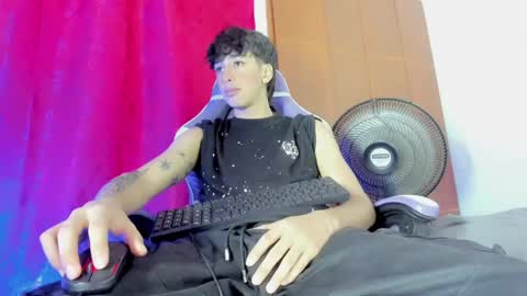 Snapshot of jake_tripp__ chatting on 03-09-26, 03:10 jake online show from 03-09-26, 03:10