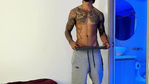 Santiago online show from 02-17-25, 06:53