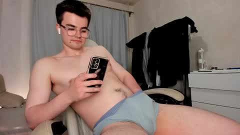 Snapshot of jame_flow chatting on 05-08-26, 08:14 Hey there Im Jame online show from 05-08-26, 08:14