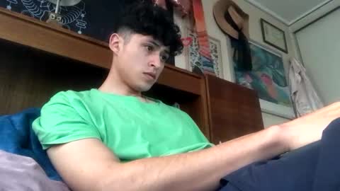 Snapshot of james2002og chatting on 10-03-25, 10:18 james2002og online show from 10-03-25, 10:18