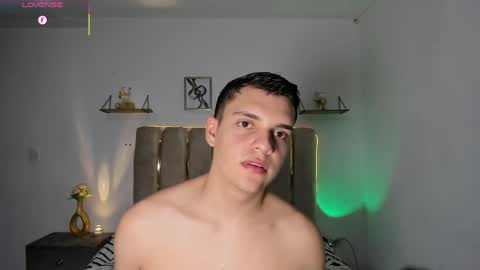 Snapshot of james_carter_1 chatting on 06-05-26, 02:07 james online show from 06-05-26, 02:07