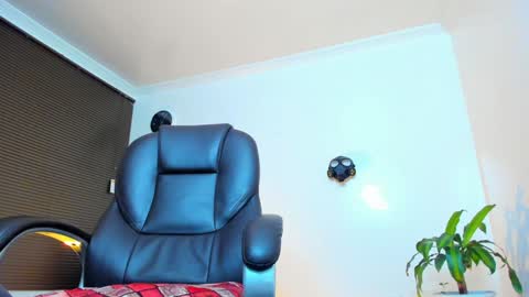 James online show from 02-01-25, 12:07