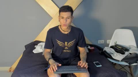 Snapshot of jamesinked_ chatting on 12-05-24, 02:44 Jamesinked  online show from 12-05-24, 02:44