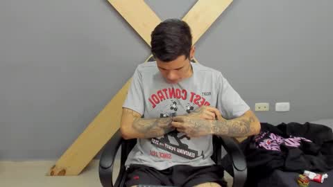 Snapshot of jamesinked_ chatting on 12-16-24, 03:00 Jamesinked  online show from 12-16-24, 03:00