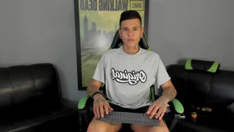 Snapshot of jamesinked_ chatting on 12-28-24, 06:50 Jamesinked  online show from 12-28-24, 06:50