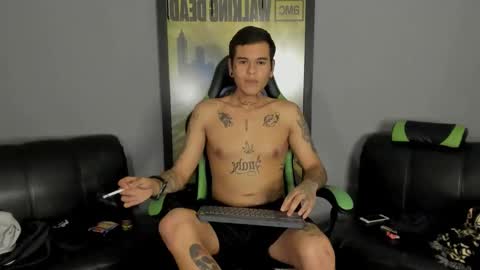 Snapshot of jamesinked_ chatting on 03-05-25, 06:12 Jamesinked  online show from 03-05-25, 06:12